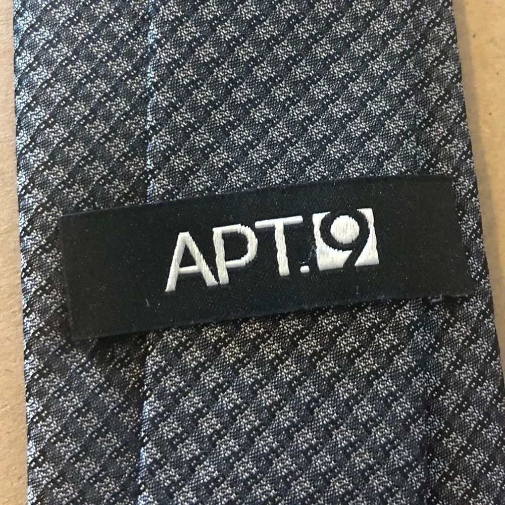 APT 9 100% Silk Tie  Men's Size O/S Gray Silver All Over Print